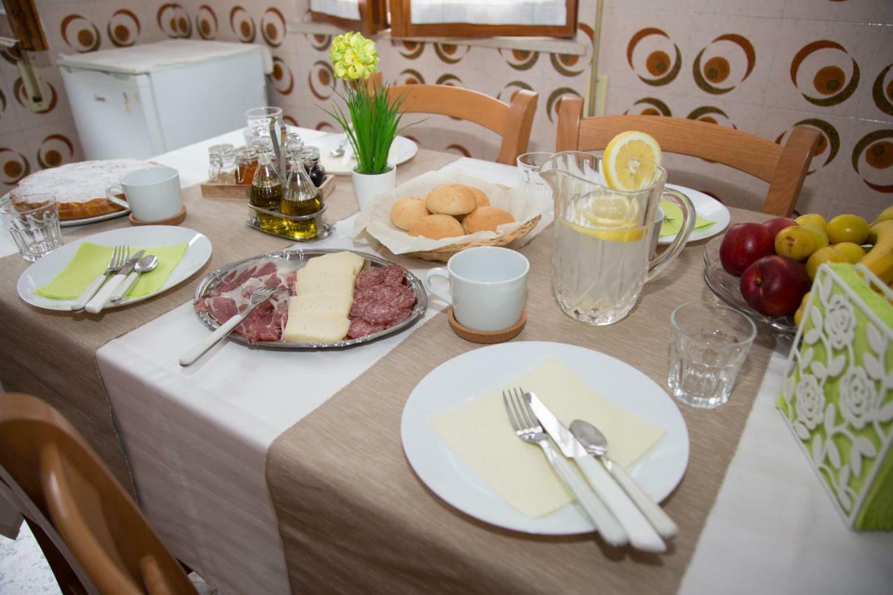Il Gruccione Bed and Breakfast Sant'Omero Buitenkant foto
